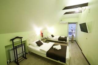 Гостиница Сакура Набережные Челны Улучшенный двухместный номер с 1 кроватью или 2 отдельными кроватями-10
